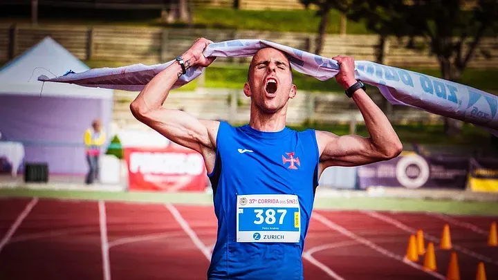 Runner finishing in finish line - 5 Reasons Why Side-Projects Never Get Finished