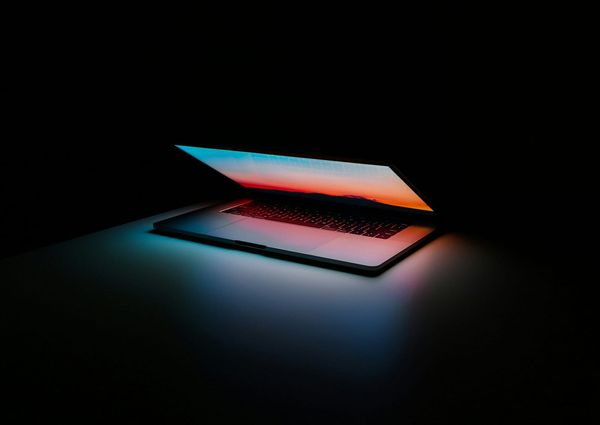 Photo by Ales Nesetril on Unsplash - 5 Best-Rated Productivity Chrome Extensions (4.8+ ⭐️, 100K+ Users)